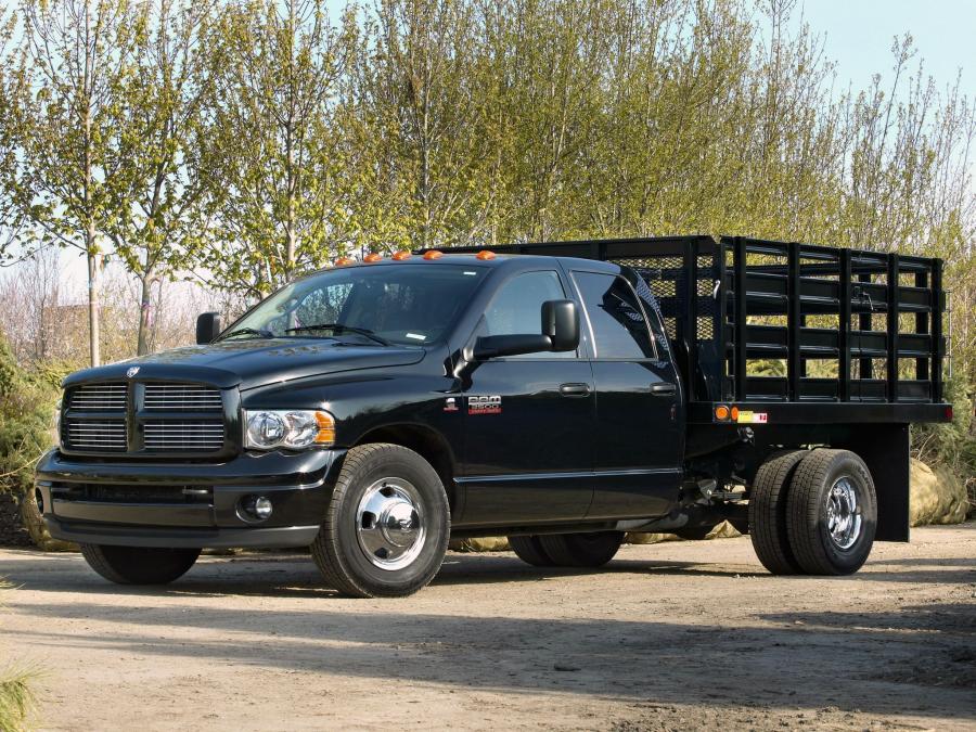  Dodge Ram 3500 Chassis Quad Cab 2003 года  (фото 4 из 6)